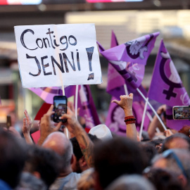  La gente protesta contra el presidente de la Real Federación Española de Fútbol, ​​Luis Rubiales, 28 de agosto de 2023, en Madrid - REUTERS / Isabel Infantes
