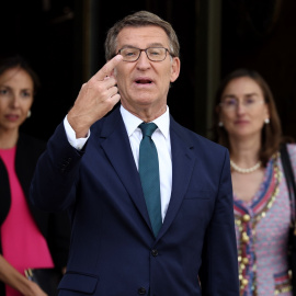  El líder del PP, Alberto Núñez Feijóo, saluda a su llegada a la apertura del Año Judicial 2022-2023, en el Tribunal Supremo, a 7 de septiembre de 2022, en Madrid (España). Eduardo Parra / Europa Press