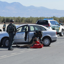  La Guardia Civil muestra las capacidades del dispositivo de seguridad para la Cumbre de Jefes de Estado y de Gobierno de la Comunidad Política Europea en Granada.- Álex Cámara / Europa Press
