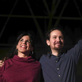 Pablo Iglesias y Teresa Rodríguez durante el acto de Adelante Andalucía en Córdoba / EFE