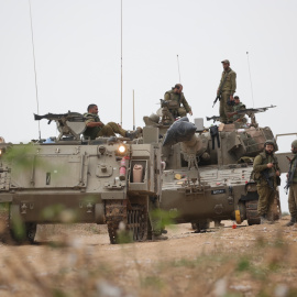 Un grupo de soldados israelíes en la frontera con Gaza, sur de Israel. EFE/EPA/ABIR SULTAN