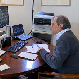 El president de la Generalitat,Quim Torra, durant la reunió d'aquest matí de diumenge amb la resta de presidents i el cap de l'Executiu espanyol, Pedro Sánchez.