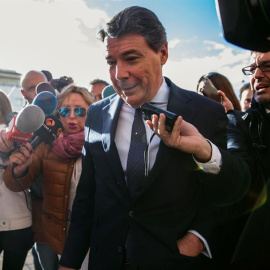 Ignacio González, a su llegada al Juzgado de Instrucción 5 de Estepona, en Málaga. EFE/Jorge Zapata
