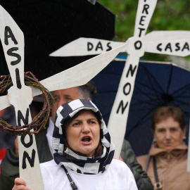 Manifestación de 'Eólica Así Non' frente a la sede de la Xunta, a 23 de abril de 2023, en Santiago de Compostela, A Coruña, Galicia.- Álvaro Ballesteros / Europa Press 