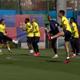 El Barça entrena con la presencia de Rakitic y Umtiti