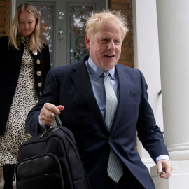 El candidato a suceder a Theresa May en el Partido Conservador, Boris Johnson, a la salida de su domicilio en Londres, REUTERS/Simon Dawson