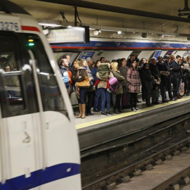 Imagen de una de las estaciones de metro de Madrid este viernes de huelga / EFE