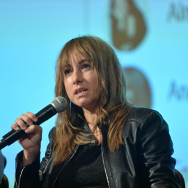 Ana Pardo de Vera durante la charla. Foto de Ramón Comet.