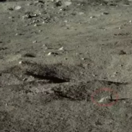 Rocas brillantes aparecen en la oscura superficie del lado oculto de la Luna - CLEP