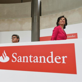 La presidenta del Banco Santander, Ana Patricia Botín, ha comparecido para informar sobre la adquisición del Banco Popular y sobre la ampliación de capital para afrontar esta compra. EFE/Fernando Villar