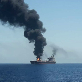 13/06/2019.- Imagen que muestra el buque petrolero noruego Front Altair, este jueves en el golfo de Omán (Omán) tras ser supuestamente atacado. / EFE - IRIB NEWS