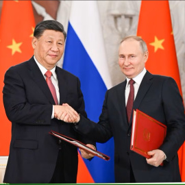 Xi Jinping y Vladimir Putin, durante la visita del primero a Moscú.- XIE HUANCHI (XINHUA / EFE)