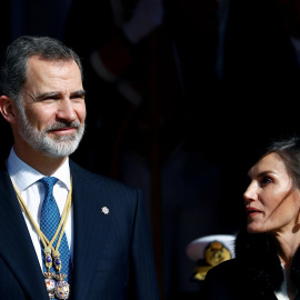Rosas y Espinas - Felipe VI no está preparado para ser borbón