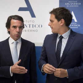 José María Aznar y Albert Rivera, en Madrid. / EFE
