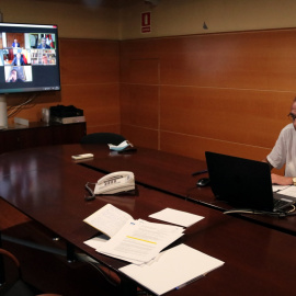 L'alcalde de Lleida, Miquel Pueyo, durant la reunió telemàtica amb altres alcaldes d'altres nou ciutats de l'Estat. SALVADOR MIRET / ACN