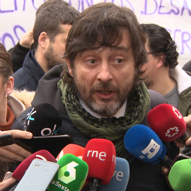 Rafa Mayoral defiende a Isa Serra antes del juicio