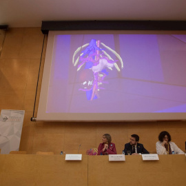 Presentació d'una tecnologia pionera a Espanya que utilitza un model anatòmic hologràfic en tres dimensions per a fer intervencions quirúrgiques d'alta complexitat. EFE/Marta Pérez