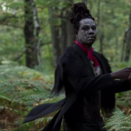 El escritor Néhemy Pierre-Dahomey interpreta al barón Samedi. /Flamingo Films