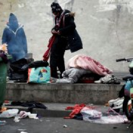 El Gobierno francés desaloja un campamento de migrantes en el norte de París