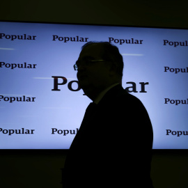 El presidente saliente del Banco Popular, Ángel Ron, durante la presentación de los resultados de 2016. EFE/Emilio Naranjo