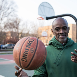 El campeón de la NBA y activista por los derechos civiles Rodney King. CAPITAN SWING.