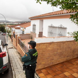 Agentes del Equipo Central Inspecciones Oculares (ECIO) del Servicio de Criminalística de la Guardia Civil se han desplazado hasta la localidad pacense para sumarse a la búsqueda del cuerpo de Manuela Chavero. /Europa Press