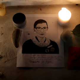 Vigila en Washington tras la muerte de Ruth Bader Ginsburg, jueza del supremo de EEUU. REUTERS.