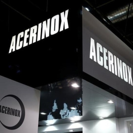 El logo de Acerinox durante una feria en Duesseldorf, Alemania. REUTERS/Wolfgang Rattay