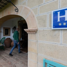 Los hoteles serán uno de los sectores a los que más afecte la crisis de la covid-19. Iñaki Berasaluce / Europa Press.