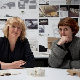 Las arquitectas irlandesas Yvonne Farrel y Shelley McNamara. EFE/Fundación Hyatt