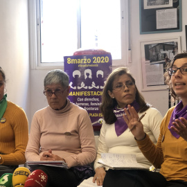 04/03/2020 - De izqda. adcha. Sara Naila Navacerrada, Luisi Acevedo, Constanza Cisneros y Ruth Caravantes, de la Comisión 8M de Madrid durante una rueda de prensa. / E.Q.