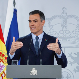 El presidente del Gobierno, Pedro Sánchez, durante su comparecencia ante los medios tras la reunión del Consejo de Ministros celebrado hoy. EFE/Zipi