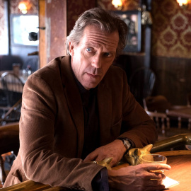 Hugh Laurie vuelve a colgar la placa de doctor en su puerta en Chance