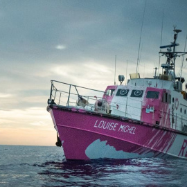 El Louise Michel, el barco de rescate financiado por Bansky. / Twitter