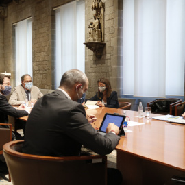 Pla general de la reunió extraordinària del Procicat amb el president de la Generalitat, Quim Torra; el vicepresident, Pere Aragonès, i els consellers Meritxell Budó, Miquel Buch i Alba Vergés. GERARD ARTIGAS / ACN