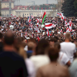 Los bielorrusos vuelven a las calles para exigir la renuncia de Lukashenko. / EFE