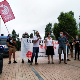 Una imatge de la concentració de suport a l'Ibrahim i Charaf dimarts, dia de l'inici del judici, celebrat a Girona. @ICheraf