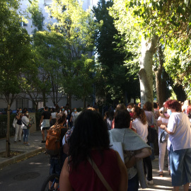 Profesores agolpados esperando su turno. José Antonio Chacón
