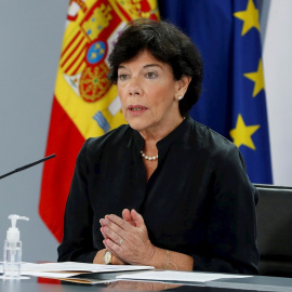 24/09/2020.- La ministra de Educación, Isabel Celaá, durante la rueda de prensa. /  EFE/J.J. Guillén