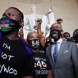 Protesta contra el racismo frente a la estatua de George Washington. REUTERS