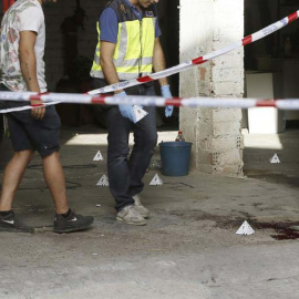 Una madre y su hija han resultado heridas por arma blanca esta tarde tras una discusión con la pareja de la primera, que se ha dado a la fuga.| EFE