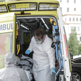 Un jugador del CF Fuenlabrada trasladado en ambulancia a un centro hospitalario de Galicia. | M. Dylan
