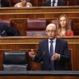 Cristóbal Montoro durante la sesión de control al Gobierno en el Congreso. E.P.