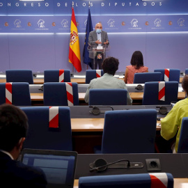 El secretario general del Grupo Parlamentario Socialista, Rafael Simancas, en rueda de prensa tras la reunión de la Junta de Portavoces del Congreso de los Diputados. EFE/ Zipi