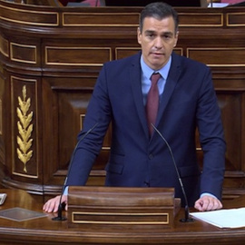 Sánchez carga contra Casado por ir contra los intereses de España