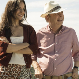 Elena Anaya y Wallace Shawn, en una escena de la película.- MEDIAPRO