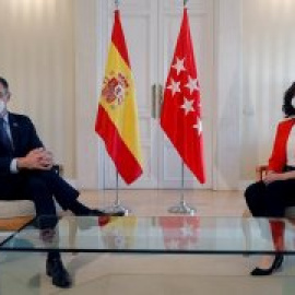 "Bailando con la muerte": el demoledor reportaje de 'The Economist', que culpa a Ayuso y a Sánchez de la mala gestión de la pandemia