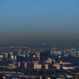 Vista de la boina de contaminación sobre la ciudad de Madrid. AFP