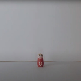 Imagen del vídeo 'No somos muñecas', premiado por la Fundación Mutua Madrileña.