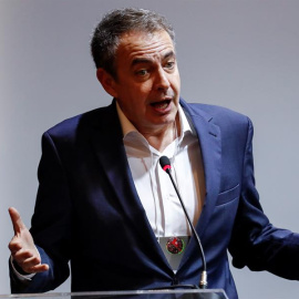 22/11/2019.- El expresidente del Gobierno español José Luis Rodríguez Zapatero habla durante una conferencia sobre democracia celebrada en el marco del séptimo Congreso Nacional del opositor Partido de los Trabajadores (PT), en Sao Paulo (Brasil). Zap